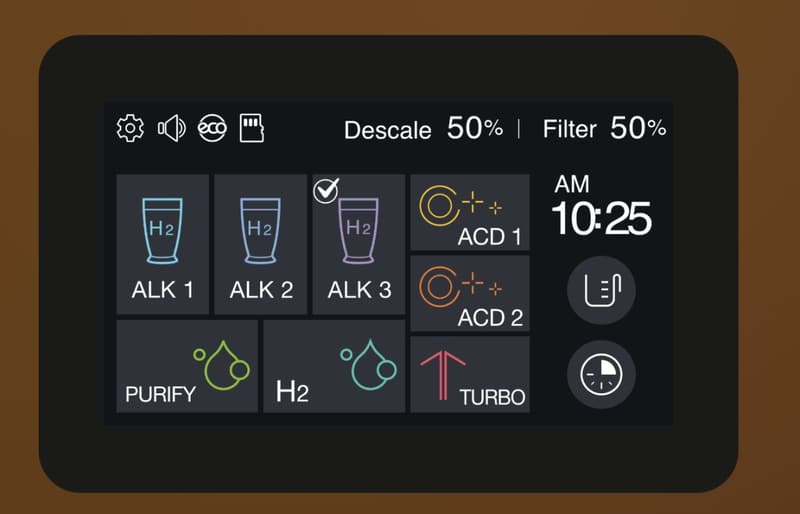 Touchdisplay des FreeSpirit® DIAMANT mit acht Wasserarten, Filterstatus und Uhrzeit