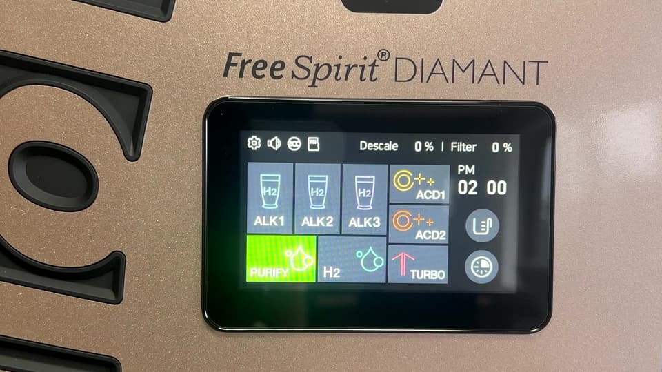Touchdisplay des FreeSpirit® DIAMANT mit acht Wasserarten